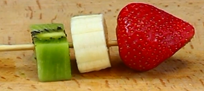 Sandwich with apple and Fruit canape